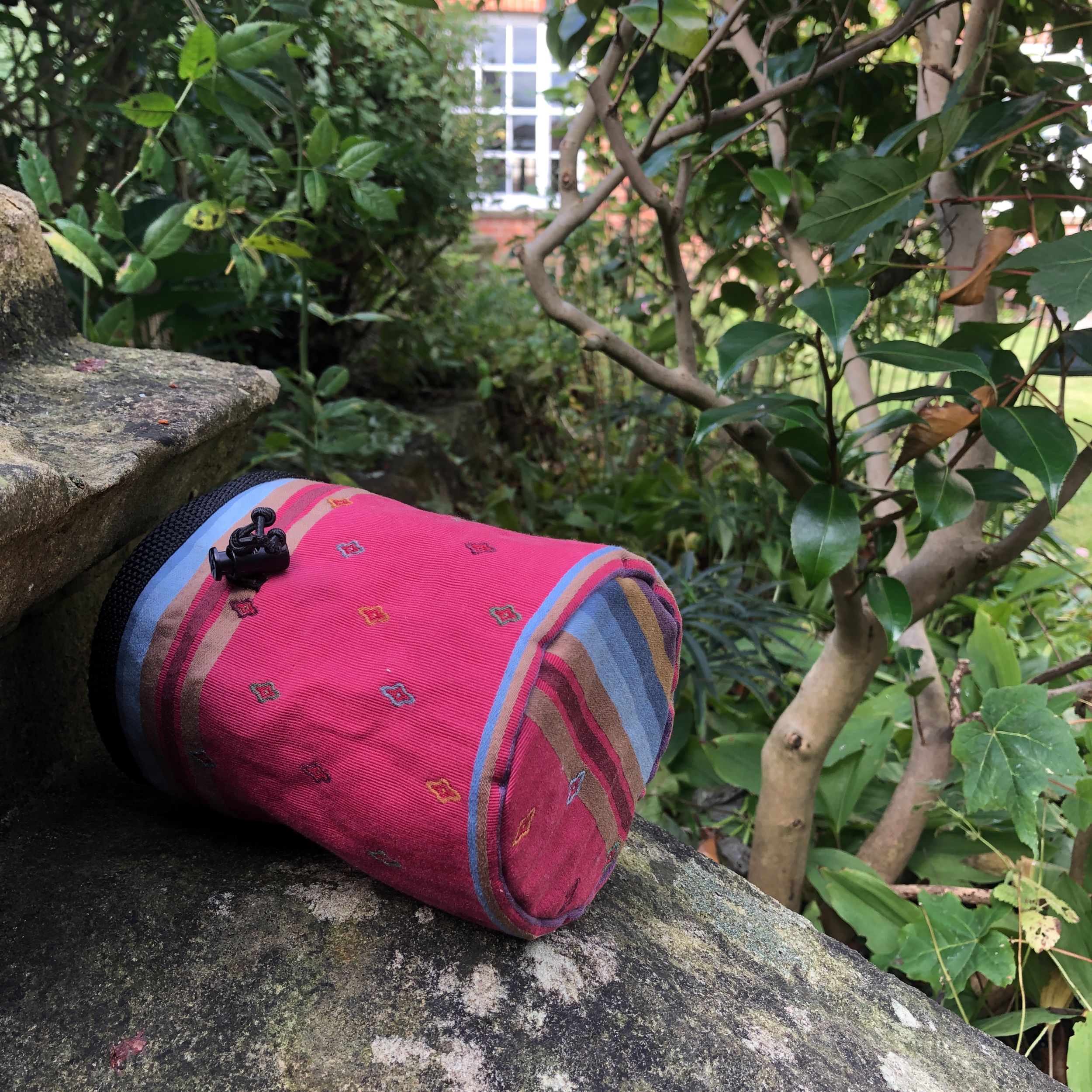 Dark Pink Jacquard Pattern Chalk Bag - Image 5